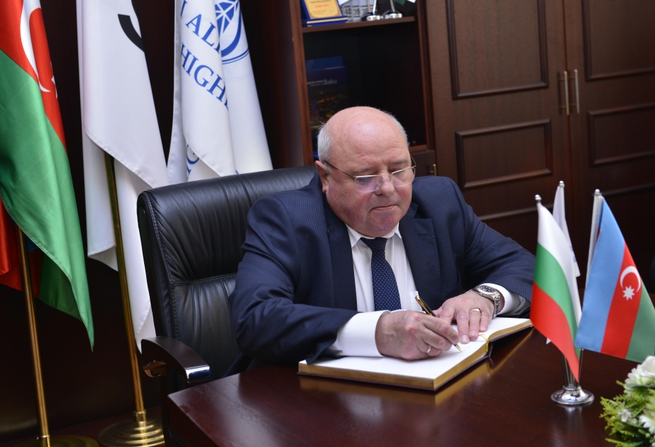 Chairman of Council of Rectors of Universities of Bulgaria visits Baku Higher Oil School


