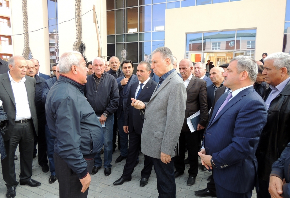 Заместитель премьер-министра ознакомился в Тертере с ходом строительных работ в квартале для вынужденных переселенцев
