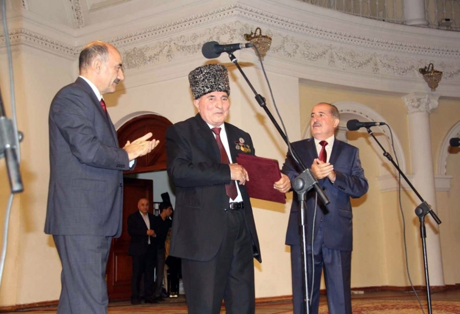 Aşıq İsfəndiyar Rüstəmovun 80 illik yubileyi qeyd olunub
