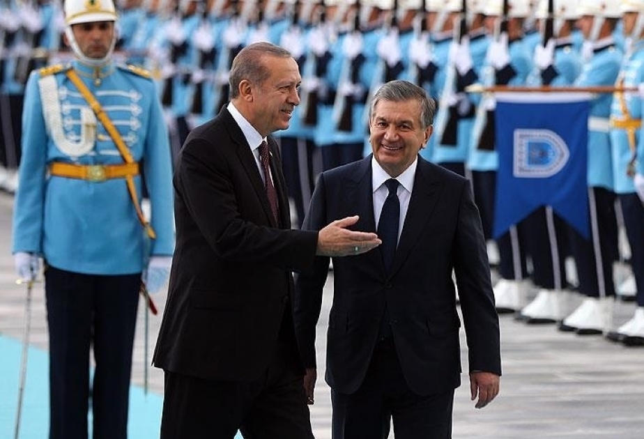 Usbekischer Staatspräsident zu Besuch in Türkei