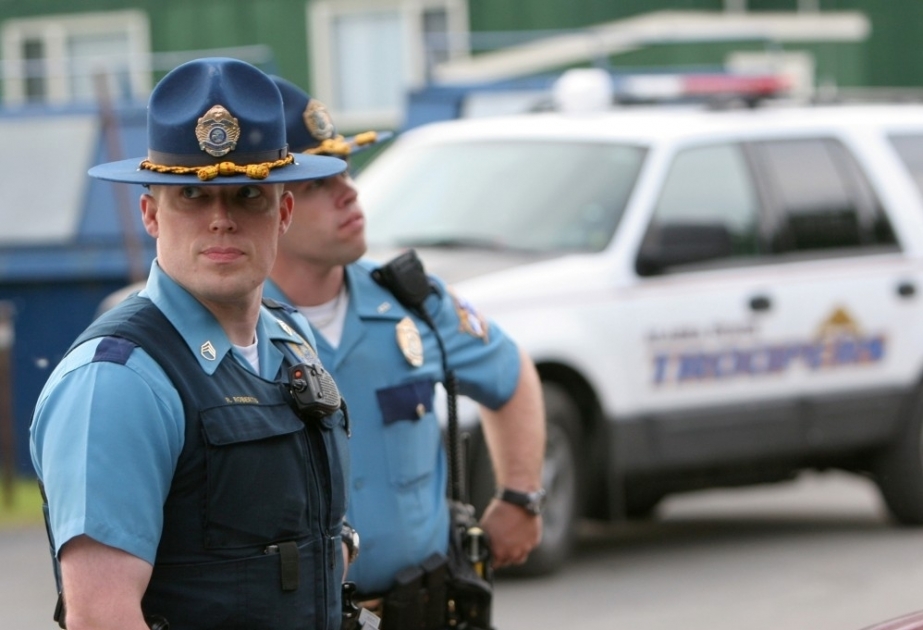 ABŞ-da polislər 10 yaşlı oğlanın qaçırdığı avtomobili düz bir saat qovublar VİDEO