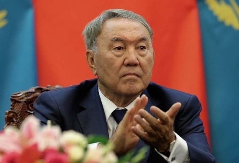 Kasachstan: Präsident Nursultan Nazarbajev genehmigt neues Alphabet