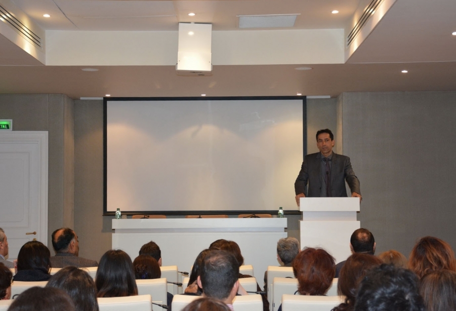 L’ambassadeur Rahman Mustafayev a rencontré la communauté azerbaïdjanaise à Paris