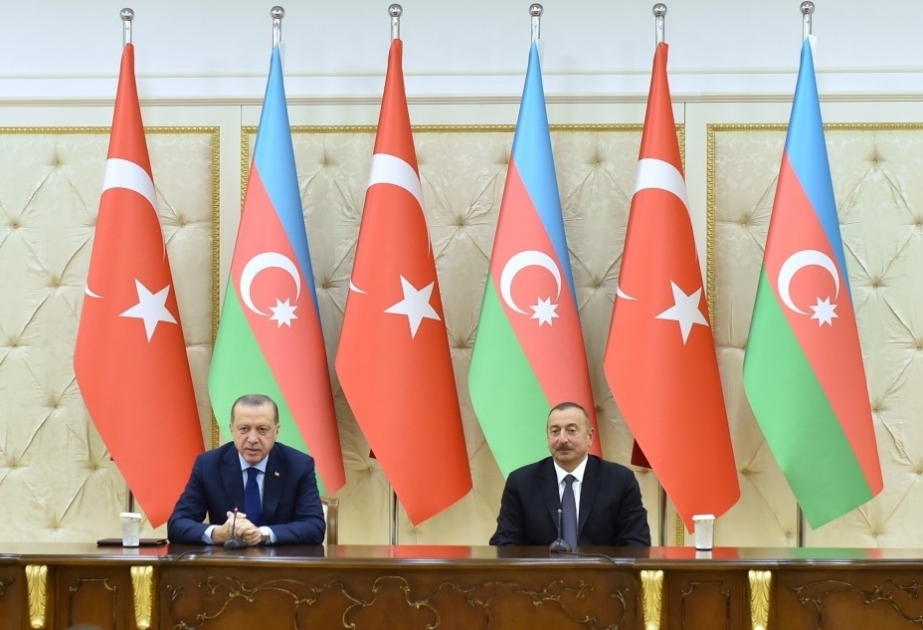 رجب طيب أردوغان: التضامن التركي الأذربيجاني ما يبرح يتوقى ويتوطد