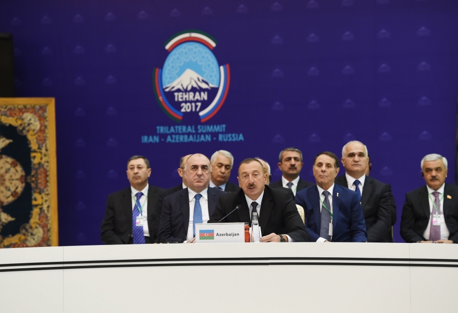 اجتماع القمة في طهران بين رؤساء أذربيجان وروسيا وإيران