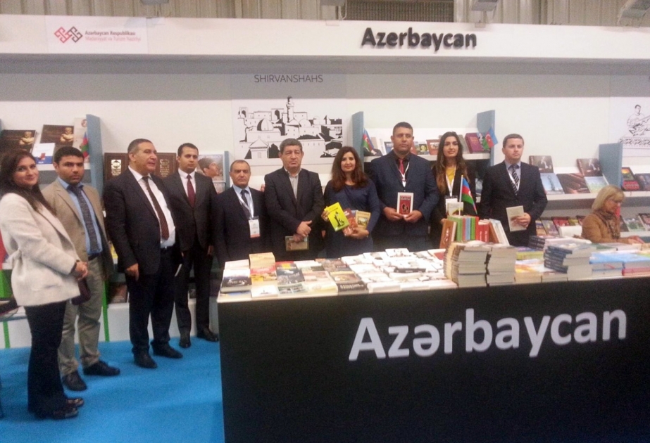 İstanbulda türk dilinə tərcümə olunan Azərbaycan ədəbiyyatı nümunələrinin təqdimatı keçirilib