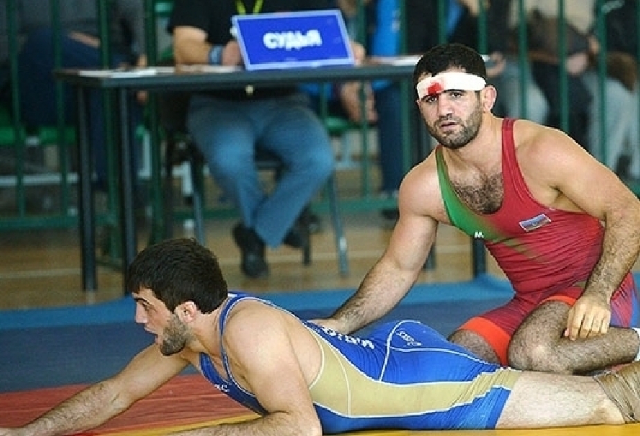 Azerbaijani wrestler grabs silver medal at Dagestan tournament
