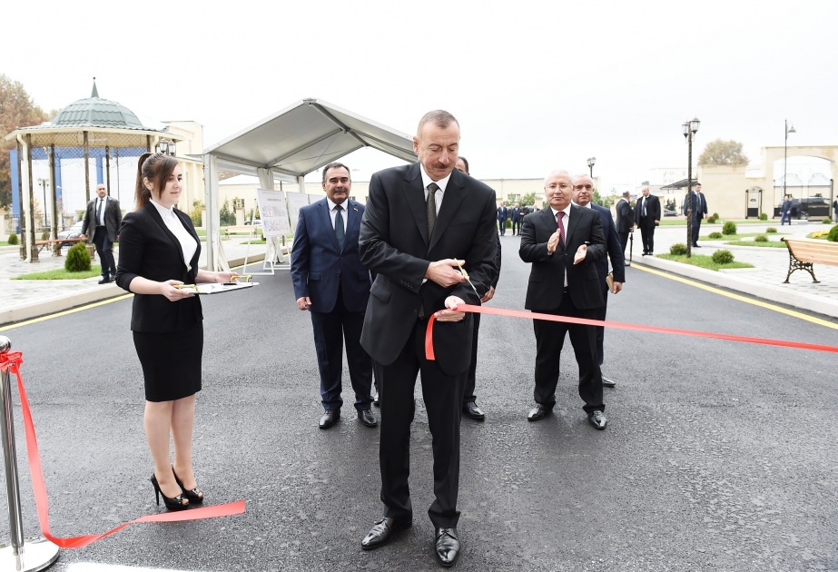 Staatspräsident Ilham Aliyev weiht neu gebaute Studentenwohnheimanlage in Ganja ein VIDEO