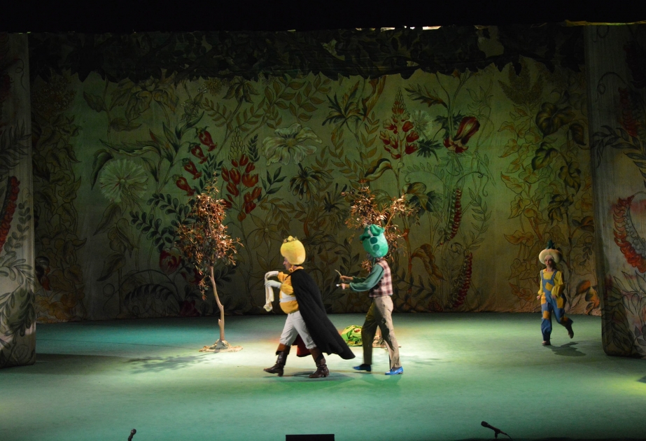 Gənc Tamaşaçılar Teatrı məktəblilərin payız tətili günləri üçün tamaşalar hazırlayıb