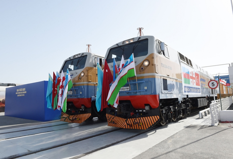 В ближайшее время из Казахстана будет отправлен еще один поезд по железной дороге Баку-Тбилиси-Карс