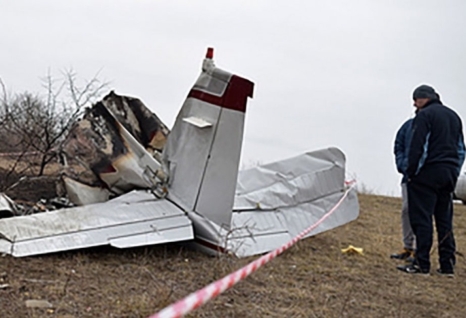 Child survives plane crash, eight dead in Russia