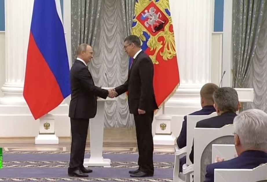 Präsident Putin zeichnet Ilgar Mammadov mit Ruhmesorden aus