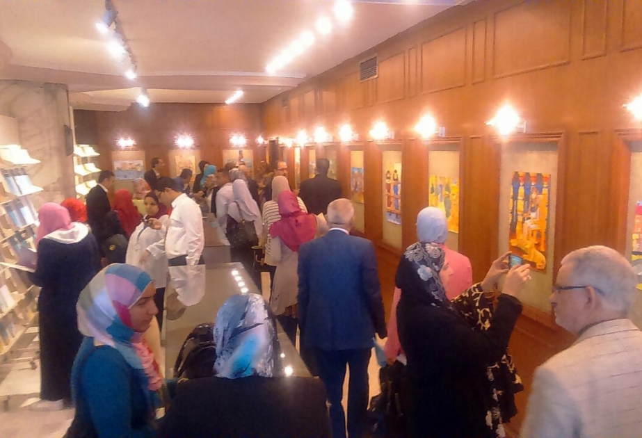 Azərbaycanın balaca fırça ustalarının Misir nağılları əsasında çəkdikləri əsərlər Qahirədə