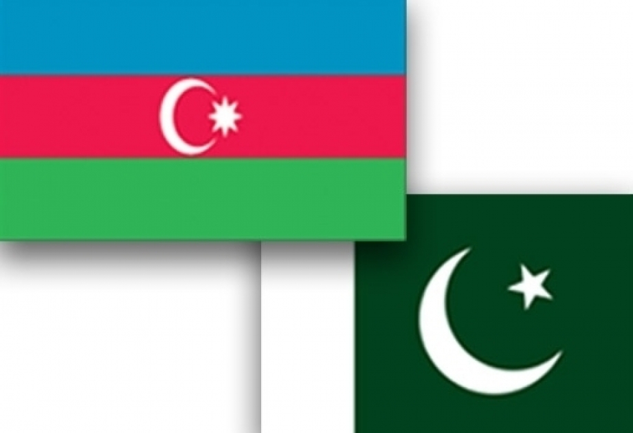 رئيس لجنة رؤساء هيئة الأركان المشتركة الباكستاني يزور أذربيجان