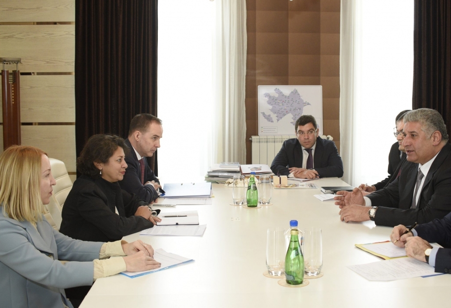 Azerbaijan`s Minister of Youth and Sports meets UNICEF Regional Director