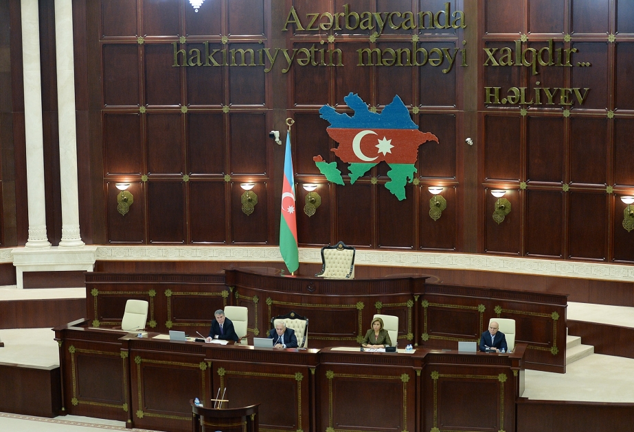 Milli Məclisdə büdcə müzakirələri davam etdirilir