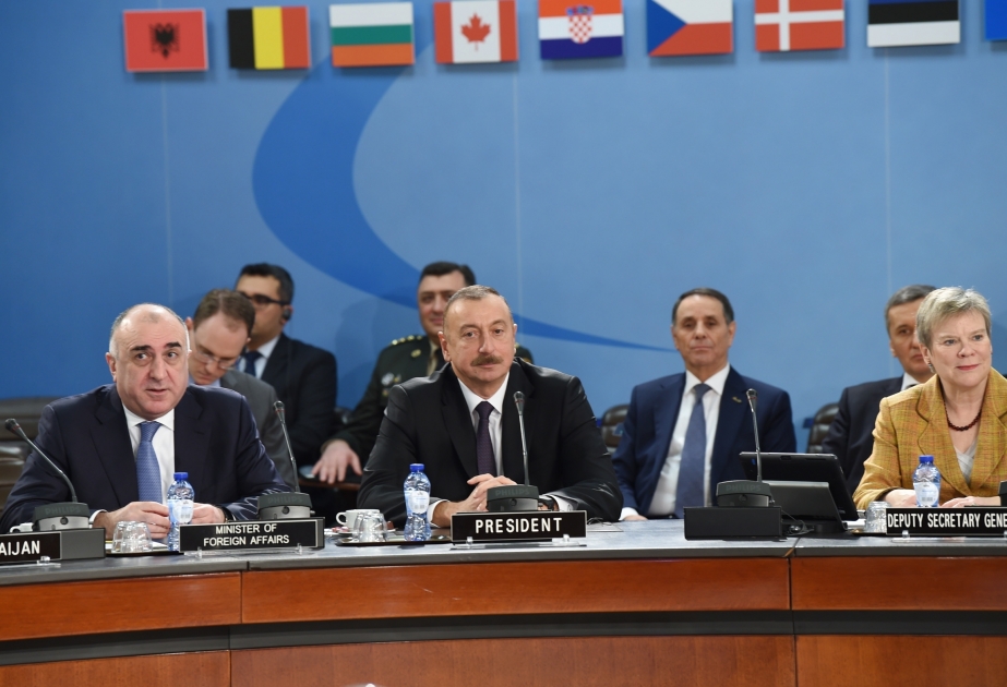 Staatspräsident Ilham Aliyev nimmt an Sitzung von NATO-Nordatlantikrat teil VIDEO