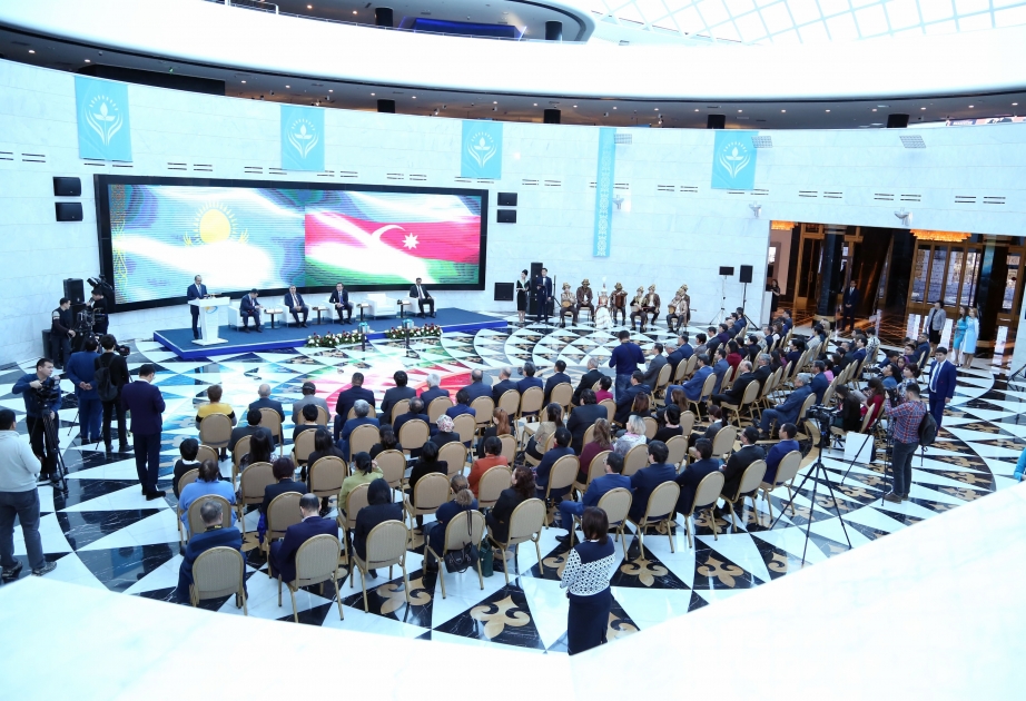 Astanada “Nursultan Nazarbayev. Həyat yolu” kitabının təqdimatı keçirilir VİDEO