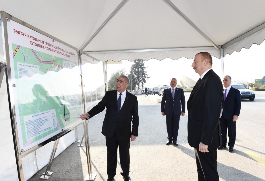 Staatspräsident Ilham Aliyev weiht Autostraße Terter-Seydimli-Garadaghly-Sarov ein VIDEO