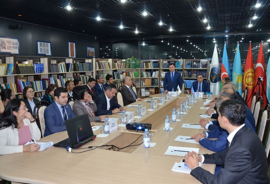 إشهار كتاب مساعد الرئيس الأذربيجاني المترجم إلى الكازاخية في أستانا