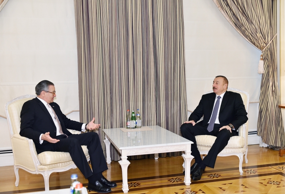 Staatspräsident Ilham Aliyev empfängt Außenminister von Costa Rica VİDEO