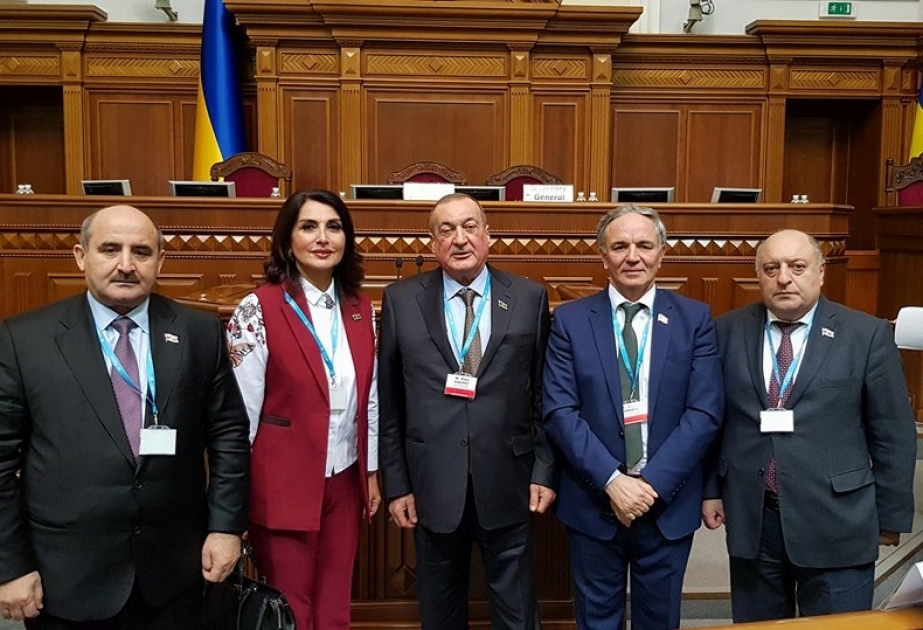 QDİƏT Parlament Məclisində üzv ölkələrin ərazi bütövlüyünün bərpasına dair bəyannamə qəbul edilib