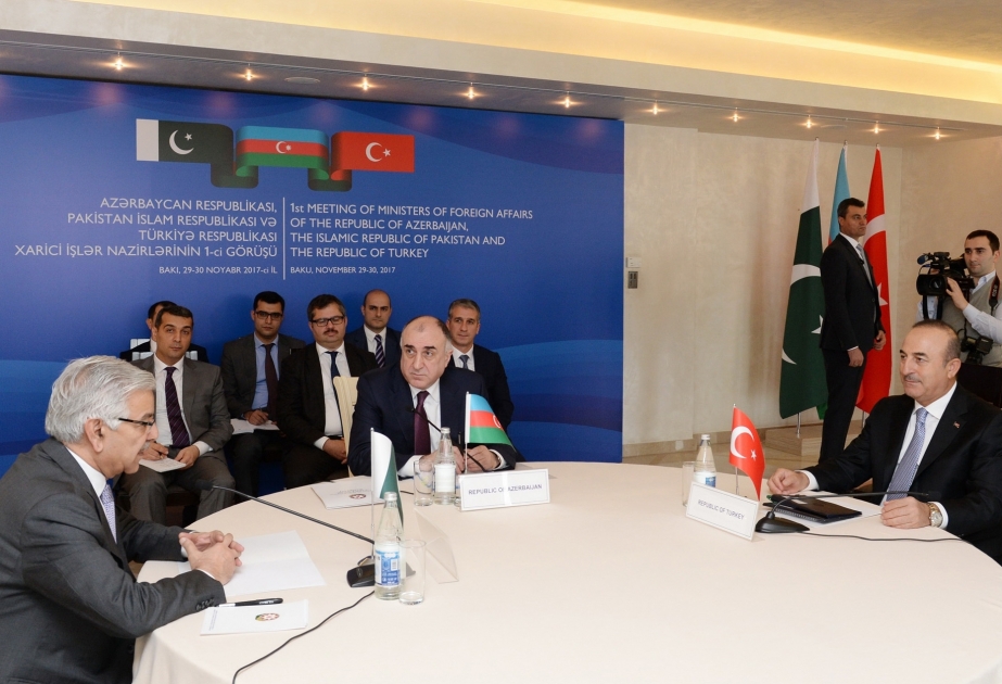 Azerbaijani, Turkish, Pakistani FMs sign Baku Declaration