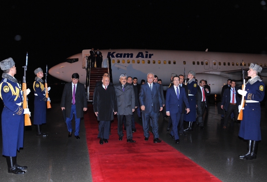 Afghanistans Präsident Mohammad Ashraf Ghani zu Arbeitsbesuch in Aserbaidschan eingetroffen