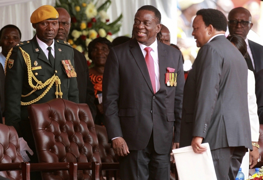 Zimbabvenin yeni prezidenti hökumətdə əsas postlara hərbçiləri yerləşdirib