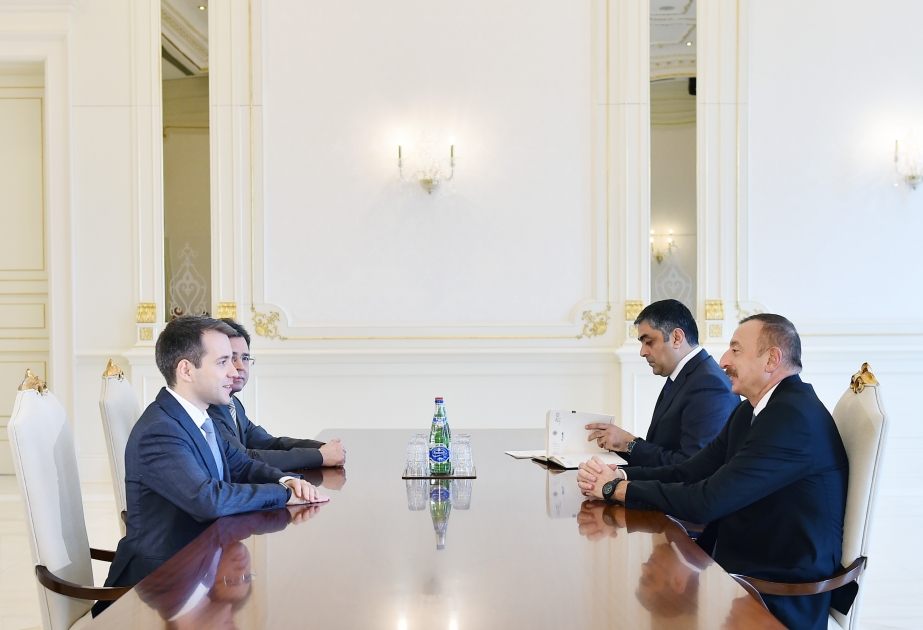 Staatspräsident Ilham Aliyev empfängt Minister für Kommunikation und Massenmedien Russlands VIDEO