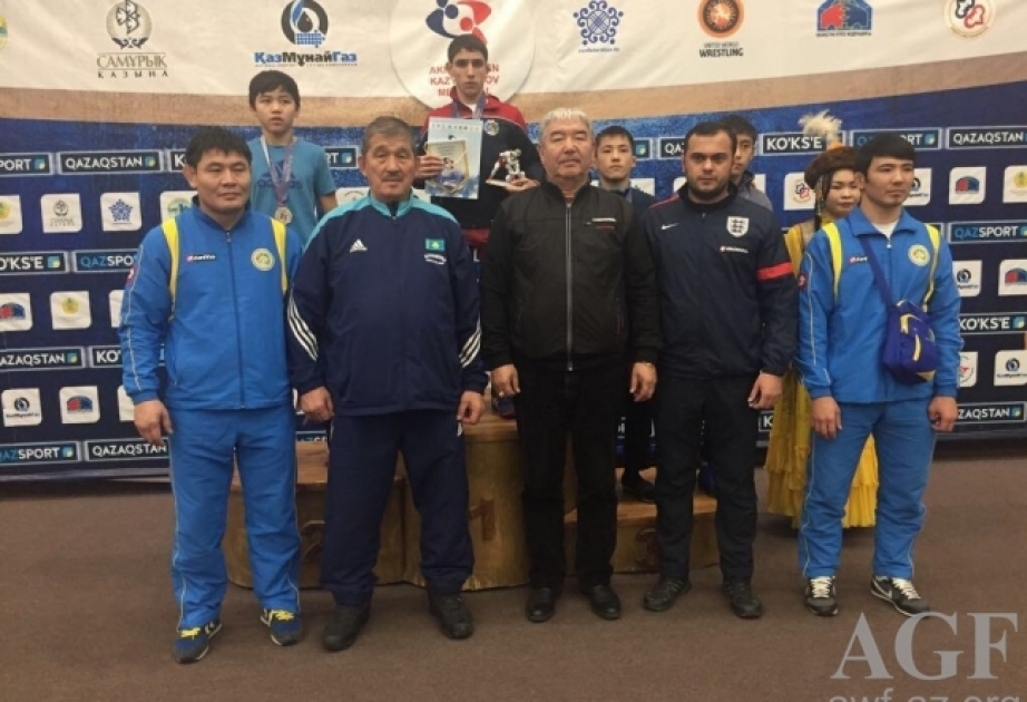 Junior Azerbaijani wrestlers take three golds in Kazakhstan