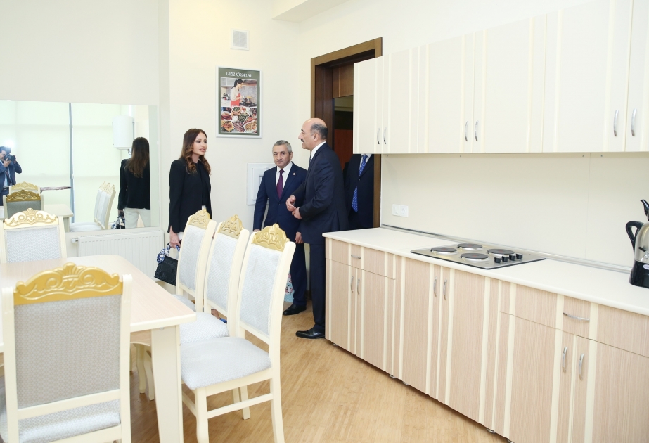 In Siedlung Mashtagha neues Gebäude für Kulturzentrum gebaut Erste Vizepräsidentin Mehriban Aliyeva weiht Zentrum ein