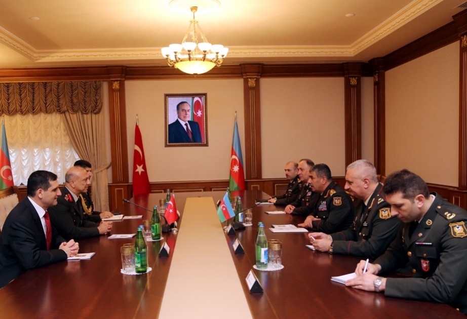 Azerbaijan, Turkey discuss how to expand military cooperation