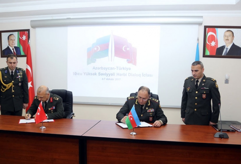 Azərbaycan-Türkiyə 10-cu yüksək səviyyəli hərbi dialoq iclasının protokolu imzalanıb