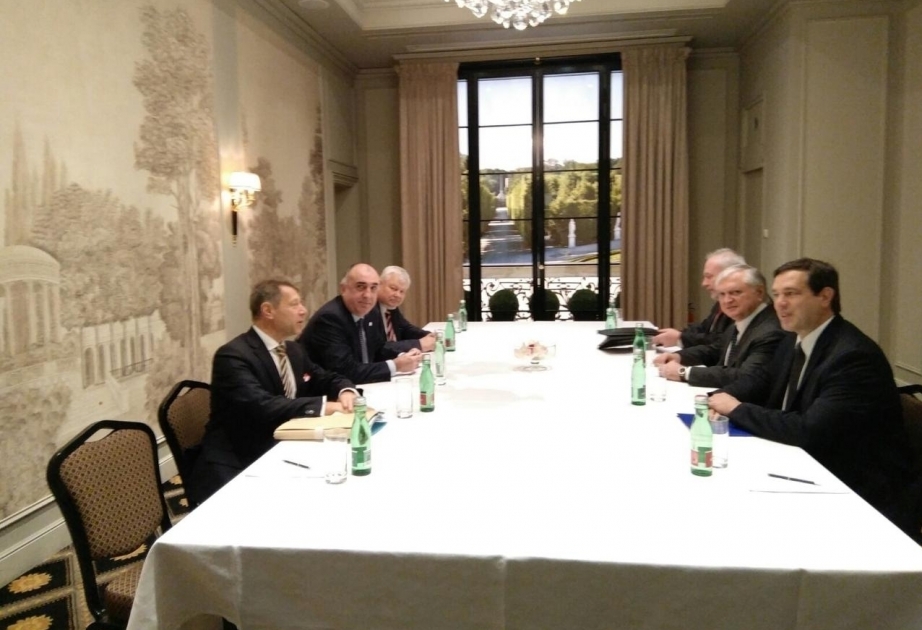 阿塞拜疆与亚美尼亚两国外长在维也纳举行会谈