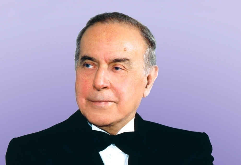 Heydər Əliyev: Böyük ömrün anları  FOTOKOMPOZİSİYA