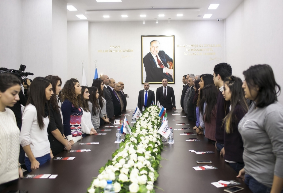 Ulu Öndər hər zaman kitaba, təhsilə xüsusi önəm verib