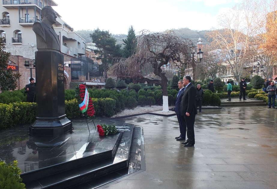 Ulu öndər Heydər Əliyevin xatirəsi gürcü xalqının qəlbində daim yaşayacaq