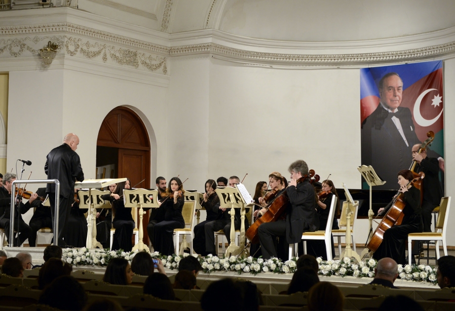 Filarmoniyada Ulu Öndərin xatirəsinə həsr olunmuş konsert