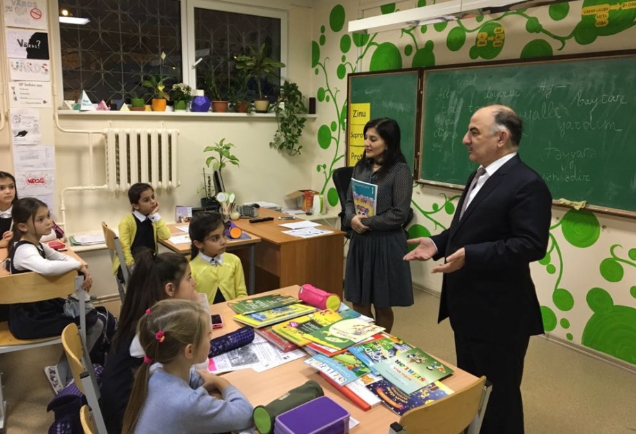 Посольство Азербайджана в Латвии передало в дар книги Воскресной азербайджанской школе