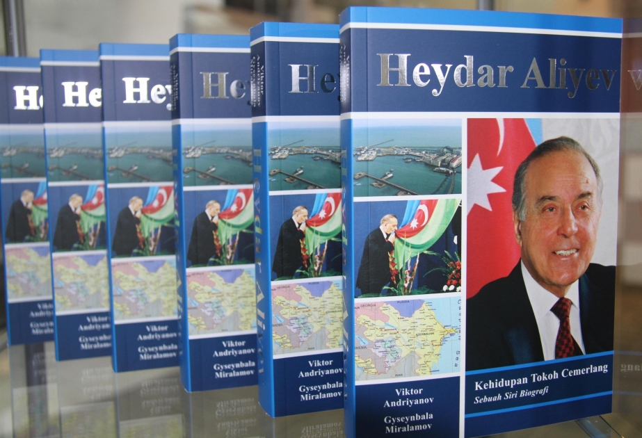 Malayziyada “Heydər Əliyev” kitabının malay dilində nəşrinin təqdimatı olub, “Azərbaycanı kəşf et” sərgisi açılıb VİDEO
