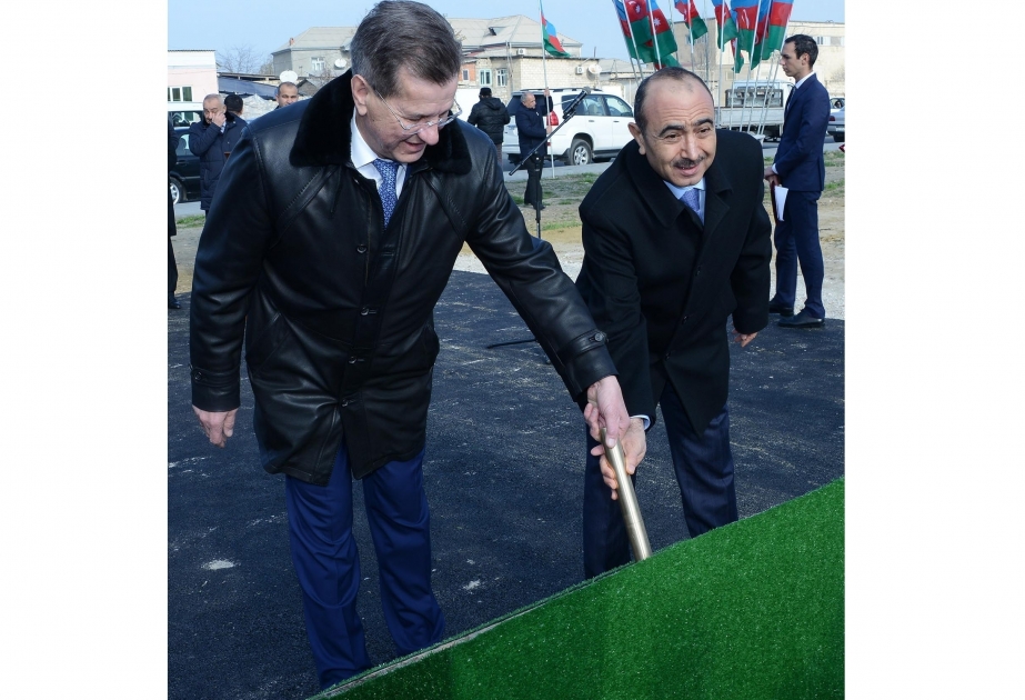 Pose de la première pierre du Centre d’affaires d’Astrakhan à Bakou VIDEO