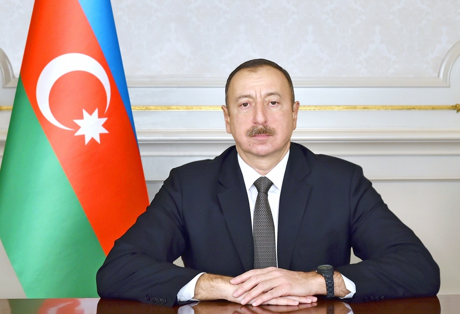 Le président de la République signe un décret portant assurance de l’activité de l'AZERTAC