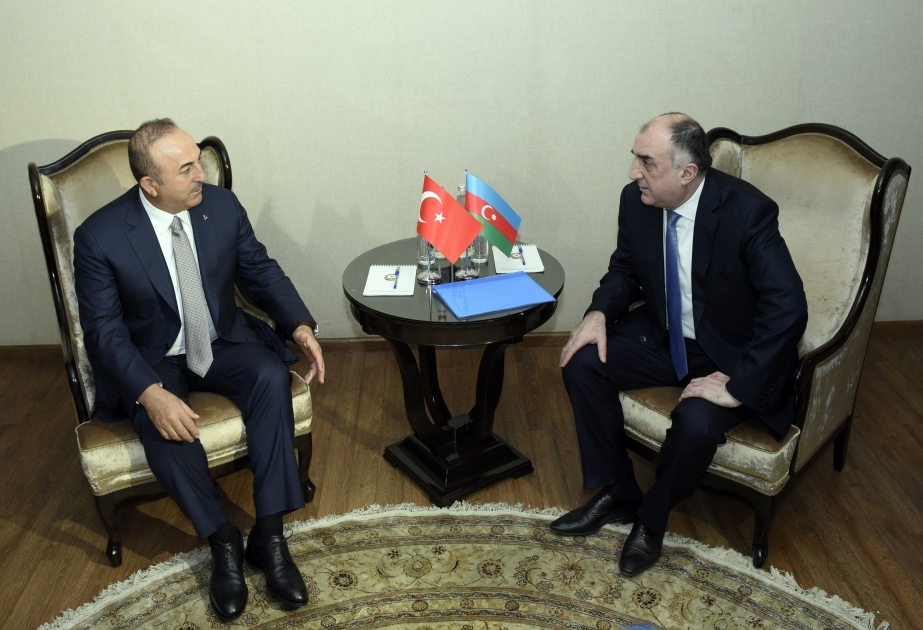 阿塞拜疆与土耳其两国外长举行会晤