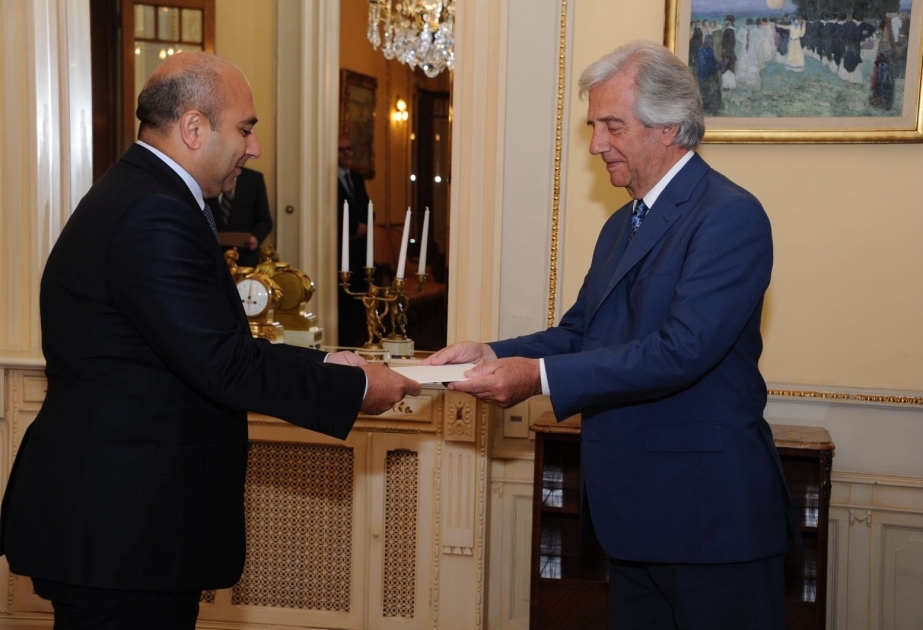 L’ambassadeur d’Azerbaïdjan en Uruguay remet ses lettres de créance au président Tabaré Vazquez