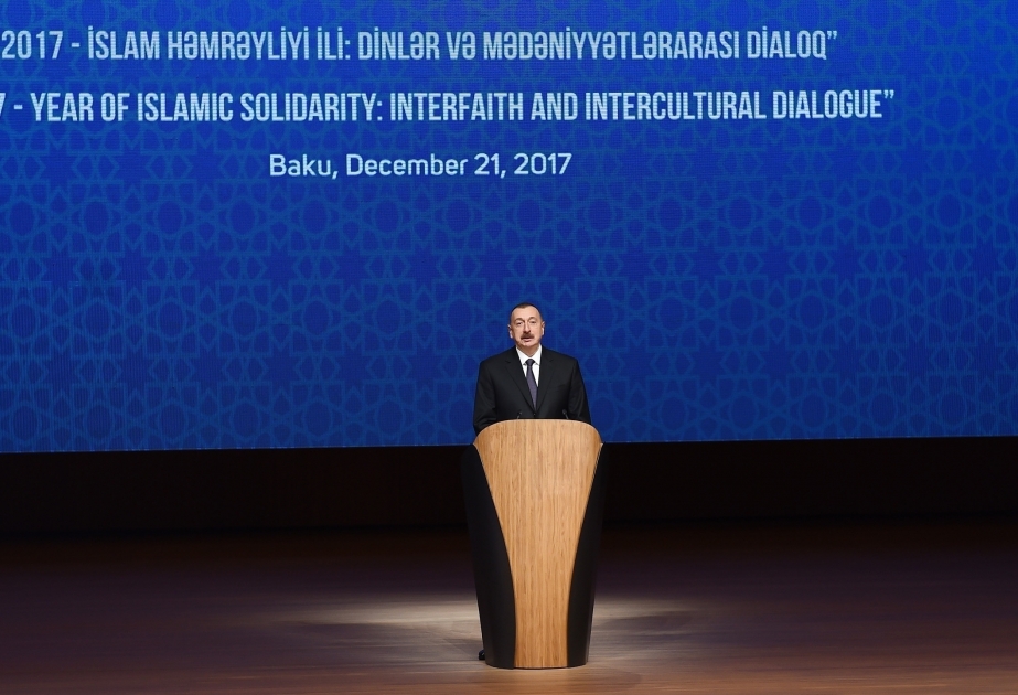 Bakou accueille la conférence internationale sur le thème « 2017-Année de solidarité islamique : dialogue interreligieux et interculturel »  Le président azerbaïdjanais Ilham Aliyev a participé à l’ouverture de la conférence  mis à jour VIDEO