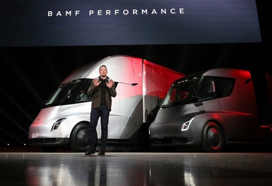 Маск опубликовал автомобиль, который запустят к Марсу на ракете Falcon Heavy