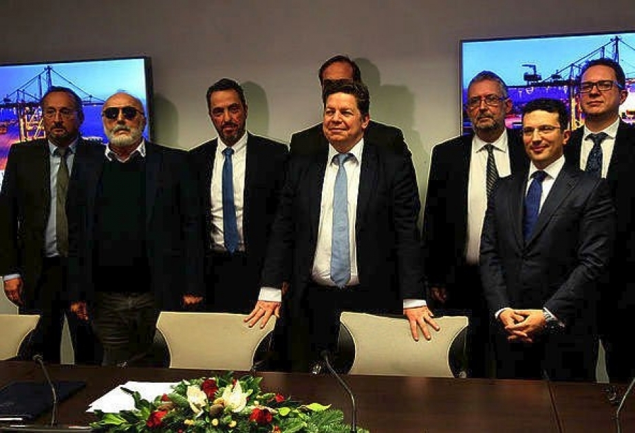 Yunanıstanda Saloniki limanının satışı barədə saziş imzalanıb
