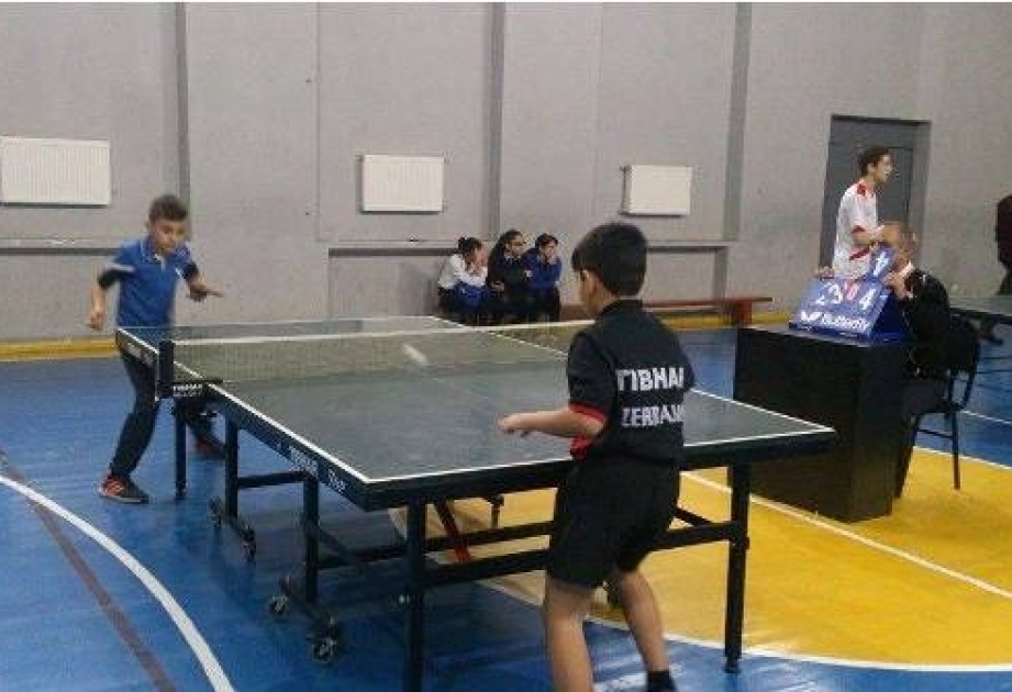 Bakı məktəbliləri arasında stolüstü tennis üzrə turnir keçirilib