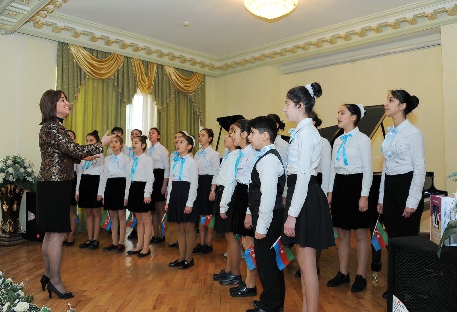 “Zaman və uşaq musiqisinin müasirliyi” mövzusunda konfrans keçirilib